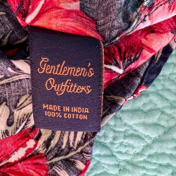 Men’s Hawaiian Aloha Shirt by Gentleman’s Outfitters - Picture 11 of 12